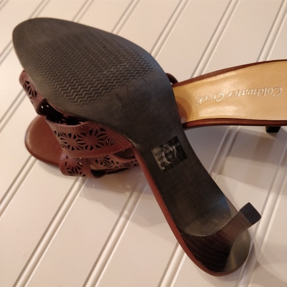 Coldwater Creek leather slides/sandals - Picture 4 of 5